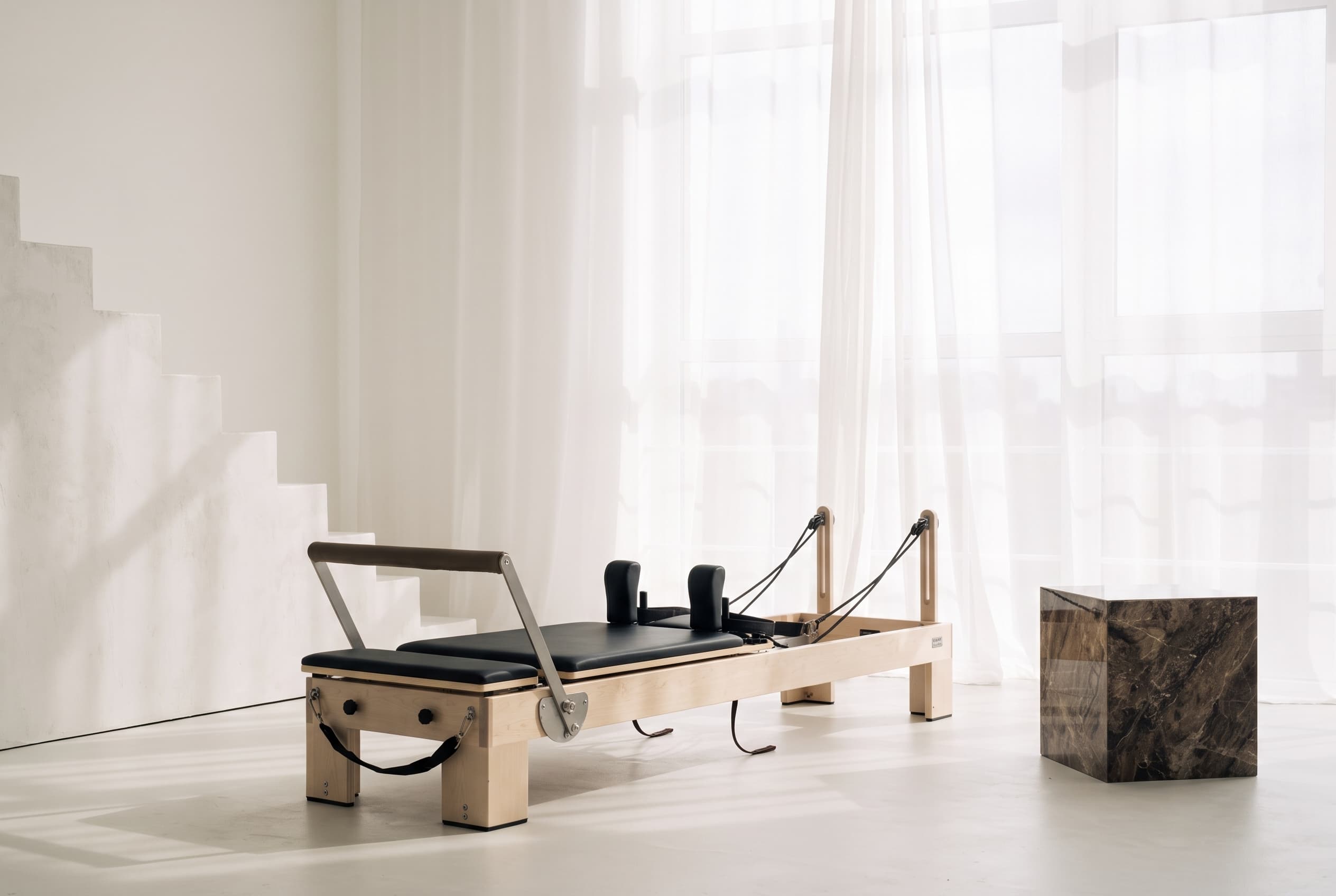 Reformer pilates za početnike: kompletan vodič za prvi čas